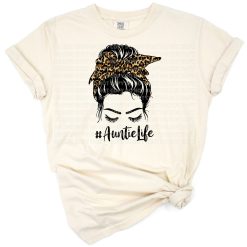 A vibrant retro design with the words Aunt Life in playful boho style.