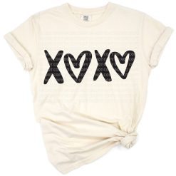 Handwritten XOXO with Cupid and heart accents in a playful Valentine’s Day motif.