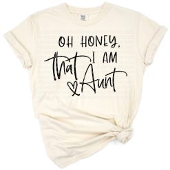 A playful and stylish retro quote design with trendy text for a cool aunt.
