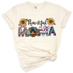 An autumn-themed design with pumpkins, sunflowers, a turkey, and a thankful mama message.
