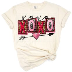 A western-style xoxo love design with hearts in a rustic, playful Valentine’s Day theme.